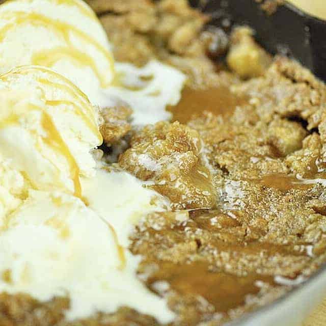 The BEST Apple Crisp Recipe - Food Dolls