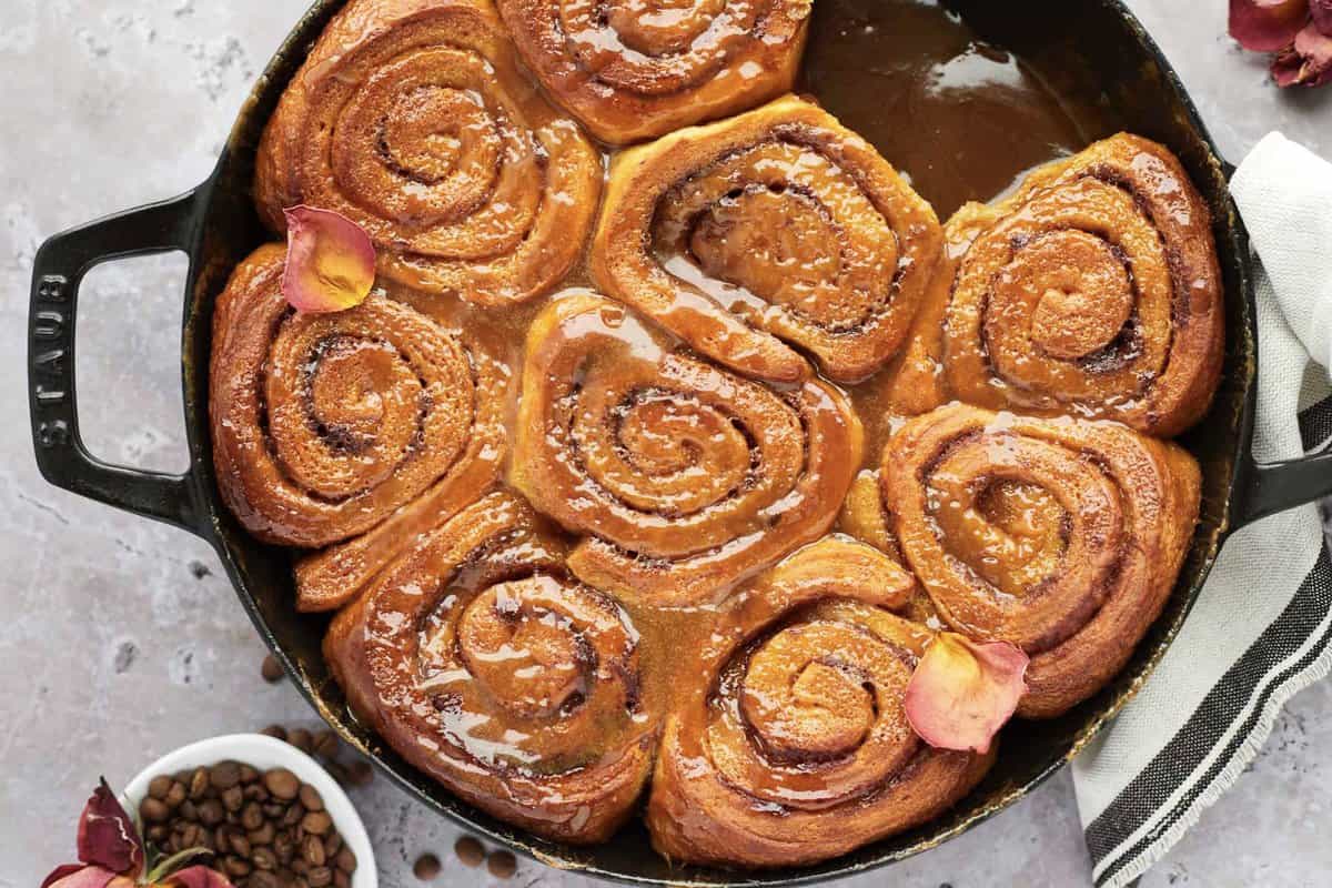 Caramel Macchiato Cinnamon Roll Cake