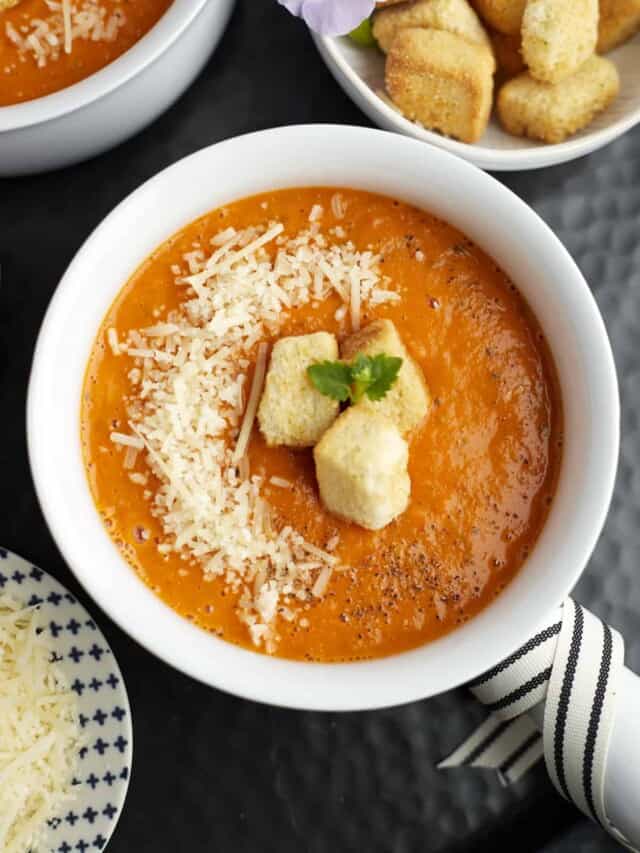 Roasted Tomato Soup With Parmesan Croutons - Food Dolls