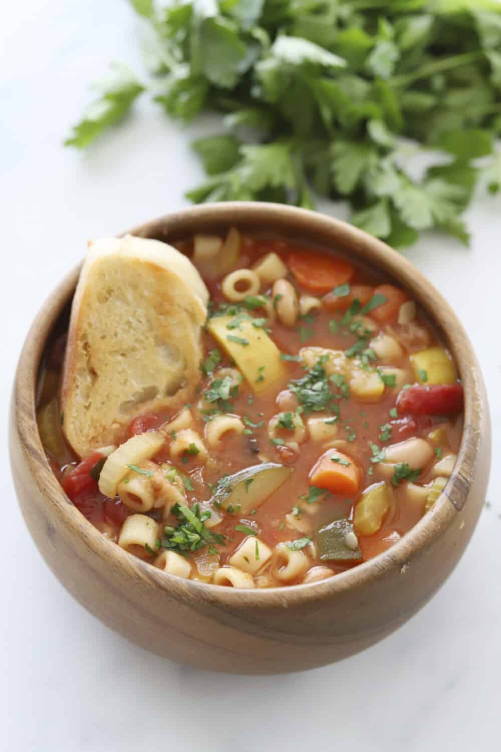 Minestrone Soup (Copycat Olive Garden Minestrone) - Food Dolls