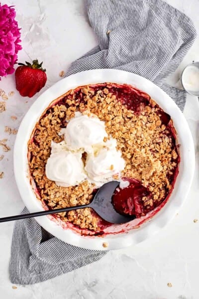 Strawberry Crisp With Oat Crumble - Food Dolls