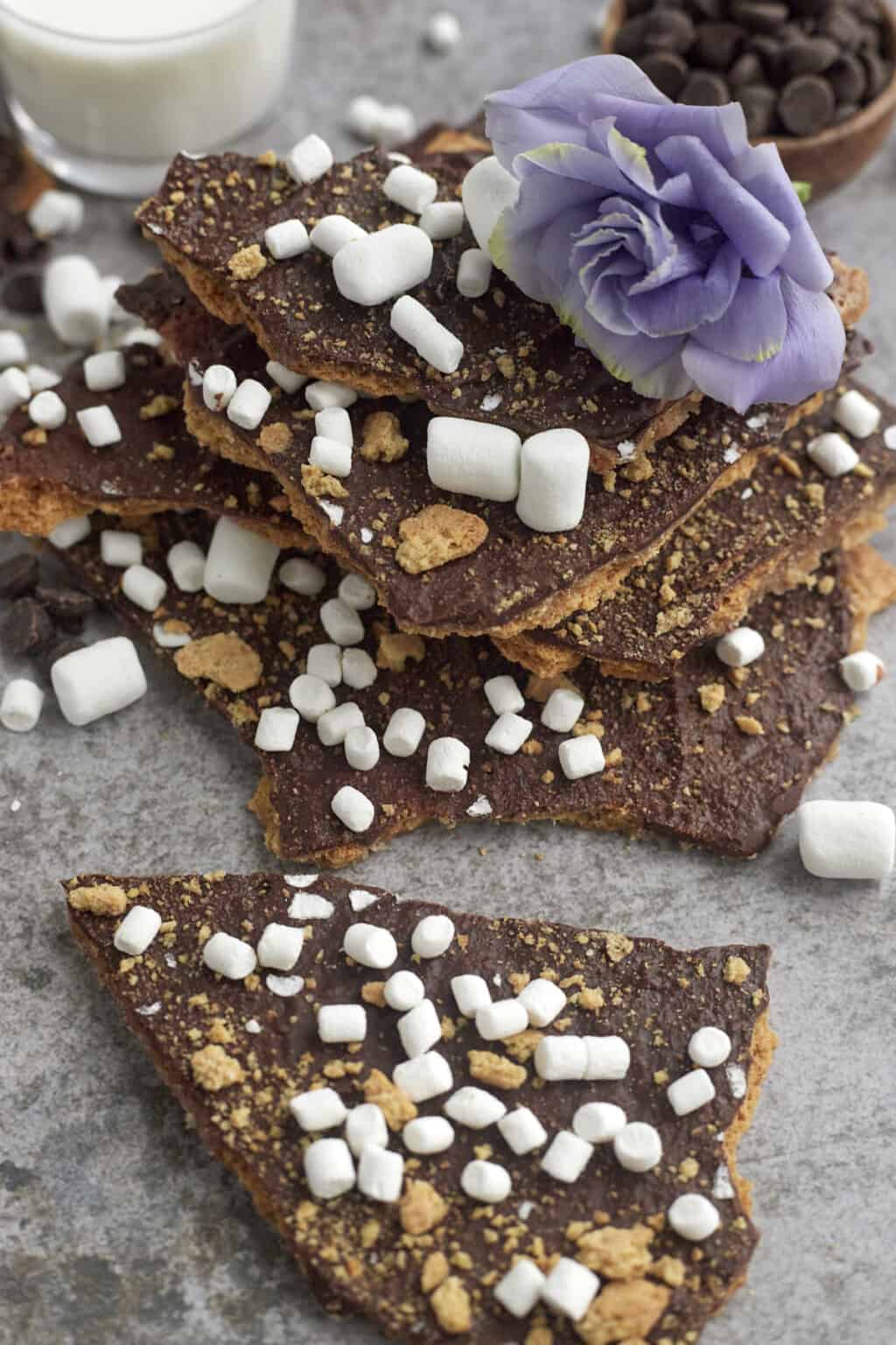 S'mores Graham Cracker Toffee Bars