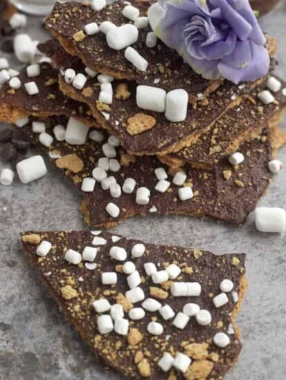 S’mores Graham Cracker Toffee Bars