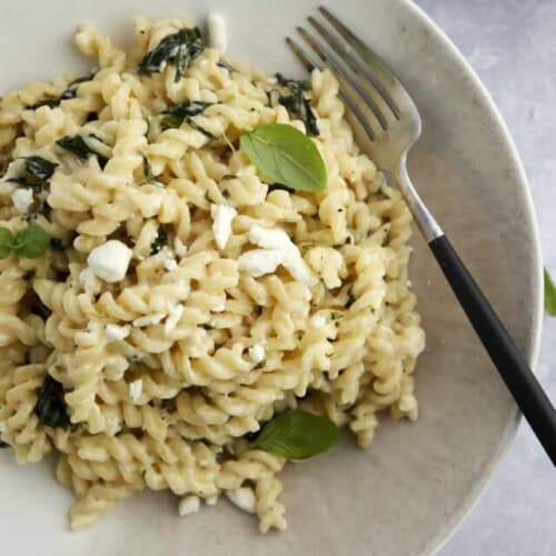 One Pot Spinach and Feta Pasta