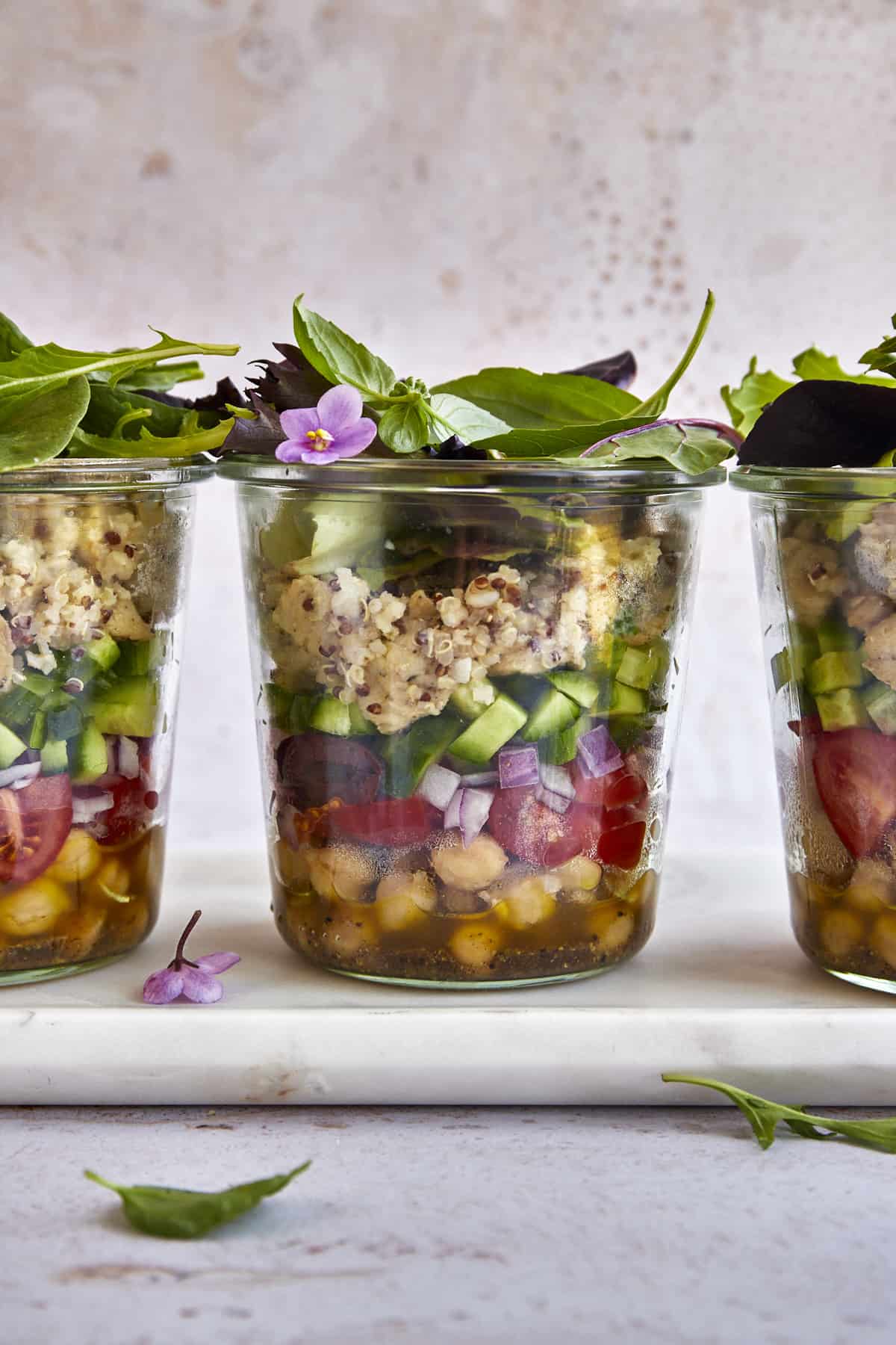 Mediterranean Chickpea Mason Jar Salads - Detoxinista