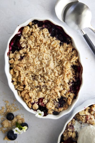 Mixed Berry Crisp Recipe - Food Dolls