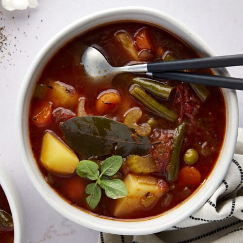 Slow Cooker Vegetable Soup - Food Dolls