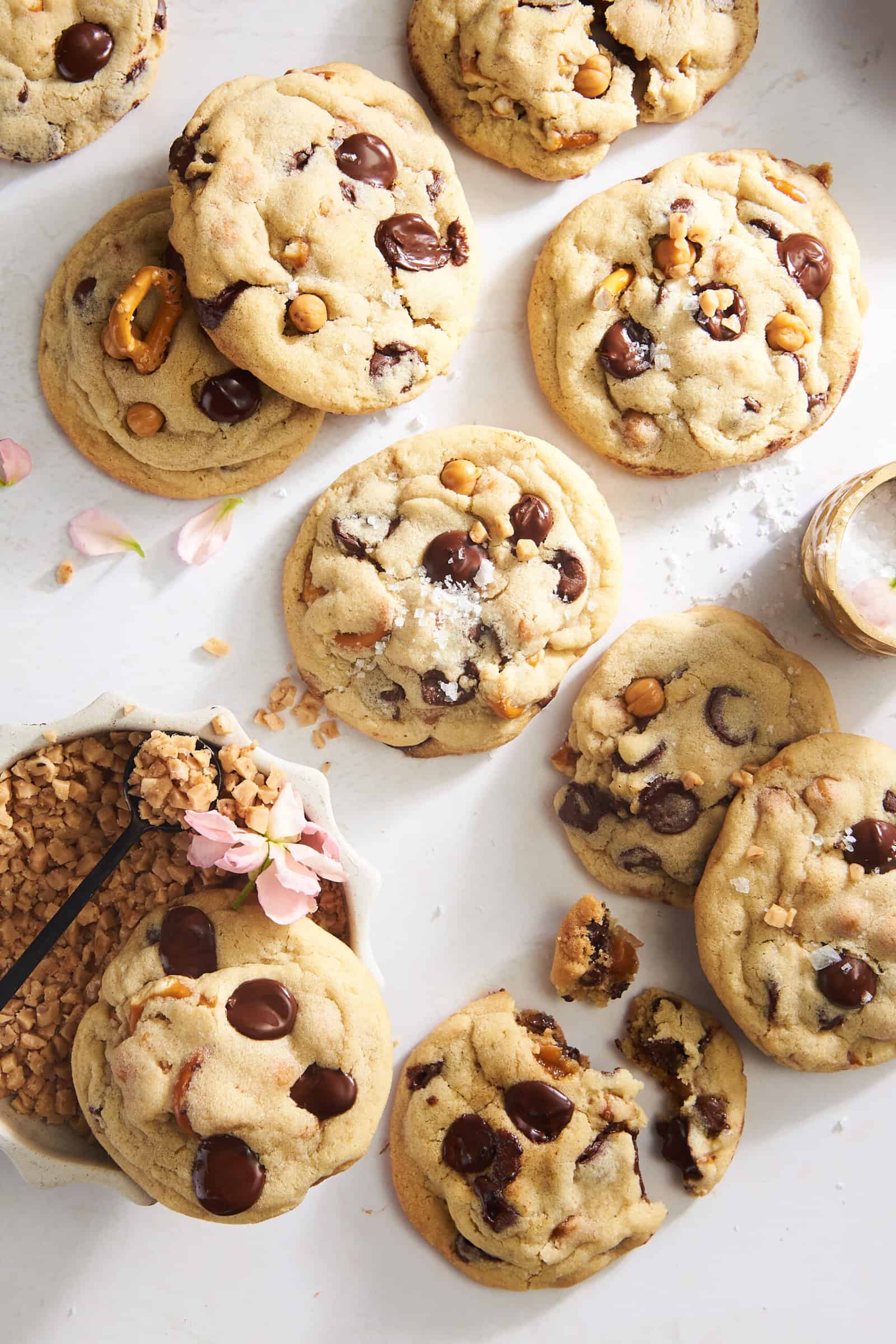 Overhead image of kitchen sink cookies.