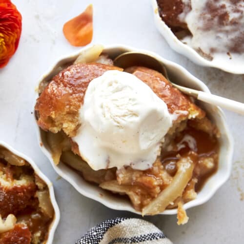 Quick and Easy Pear Cobbler Recipe - Food Dolls