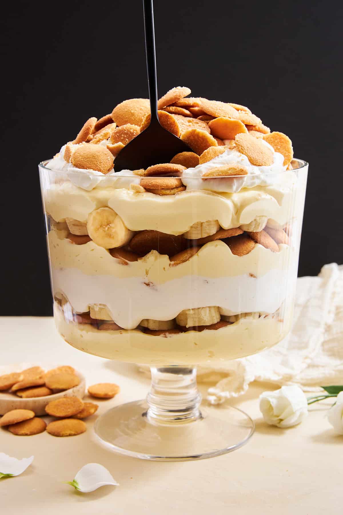 A trifle bowl of banana pudding.